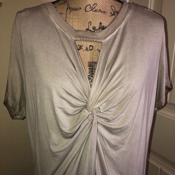 Umgee Cream/Tan Mineral Wash Top with Keyhole Front Size Small - Picture 3 of 7